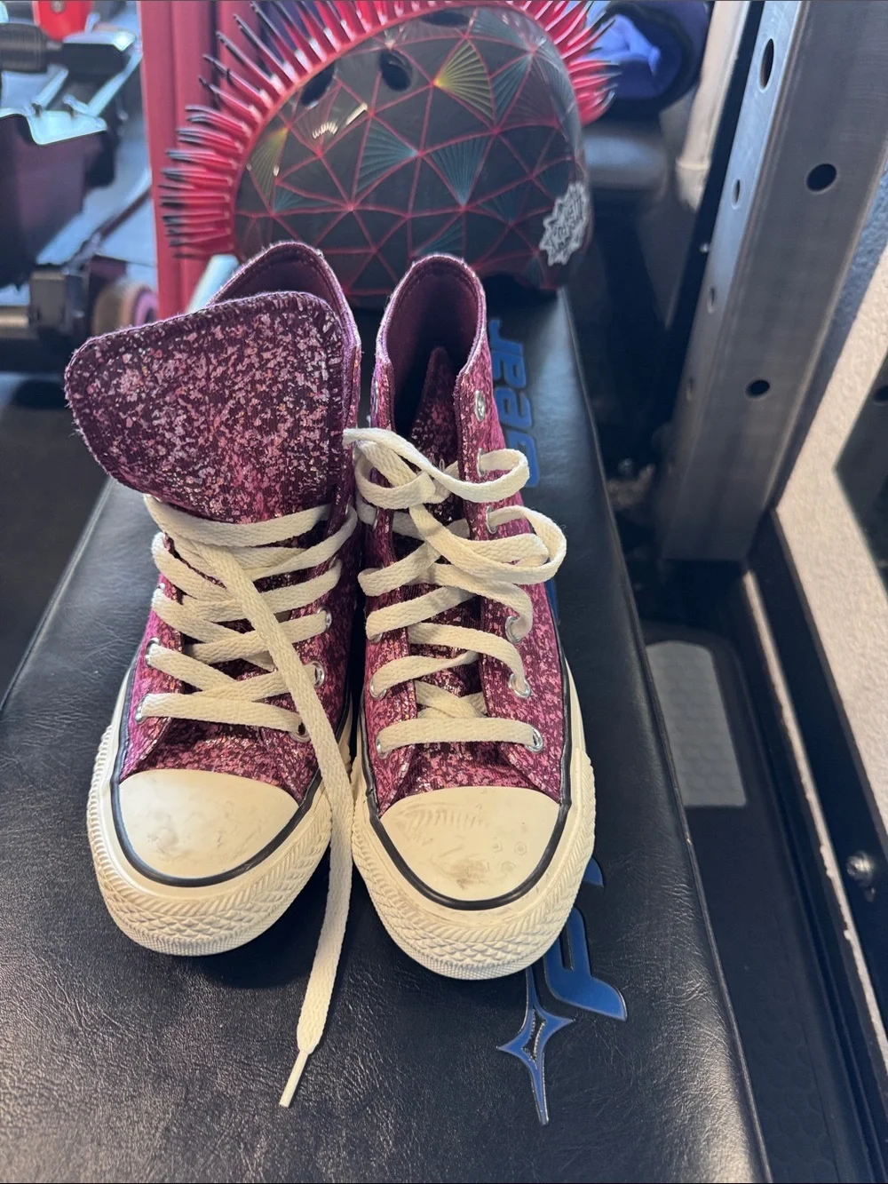 Converse sparkling pink